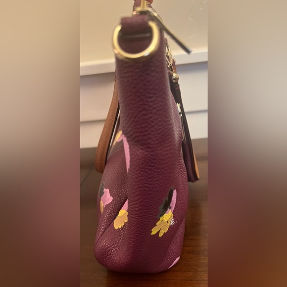 Sold - Picture 6 of 8